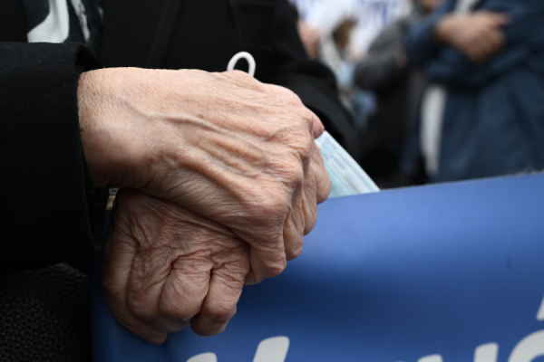 Εισφορά Αλληλεγγύης Συνταξιούχων: Στο τραπέζι αλλαγές στον υπολογισμό – Ποιοι μπορούν να δουν αυξήσεις