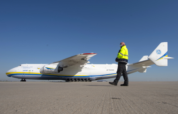 Λειψία: Το ουκρανικό Antonov μετέφερε πυρομαχικά - Κοντά του εντοπίστηκε το drone με τα εκρηκτικά