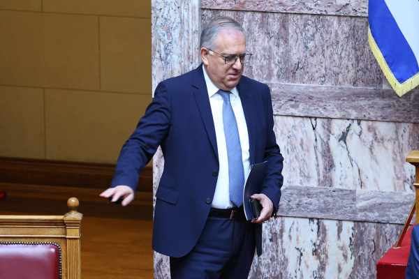 Θεοδωρικάκος: Από τη Δευτέρα οι μειώσεις από 5% έως 25% σε βασικά προϊόντα διατροφής