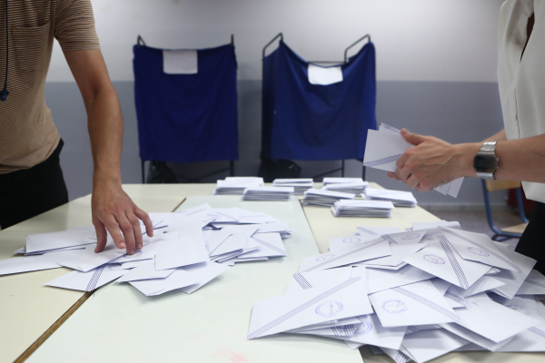 Greek Government Faces Voter Backlash Over Living Costs Despite Polling Lead