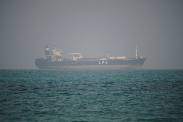 Αποκάλυψη Reuters: Το Ιράν εξακολουθεί να εξάγει LPG και καύσιμα αεροσκαφών παρά τον αμερικανικό αποκλεισμό