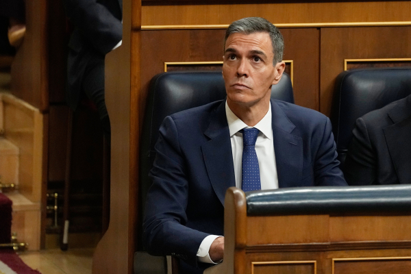 Ισπανία: Όλα «ανοιχτά» για πρόωρες εκλογές – Καταψηφίστηκε η πρόταση Σάντσεθ για τη στεγαστική κρίση