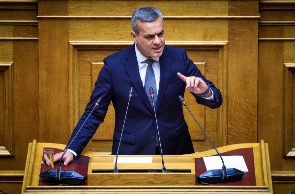 Παραιτήθηκε από βουλευτής ο Μαμουλάκης: «Παραμένω στην πρώτη γραμμή της πολιτικής μάχης»