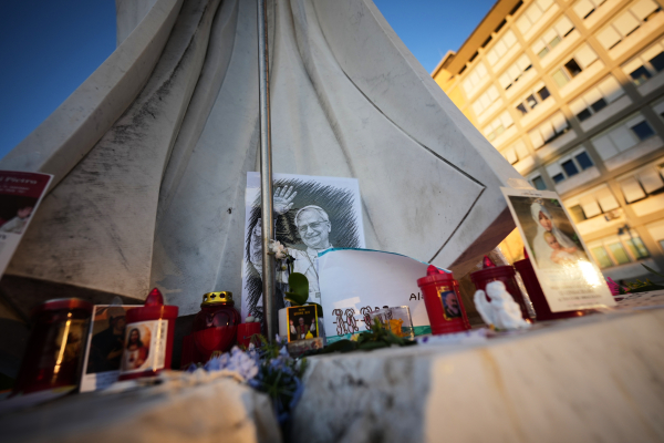 Πάπας Λέων: Πήρε εξιτήριο τέσσερις ημέρες μετά την επέμβαση για καρκίνο του πνεύμονα