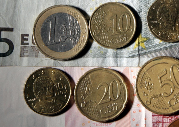 Εφορία: Συναλλαγή 2 ευρώ χωρίς απόδειξη οδήγησε σε πρόστιμο 1.000 ευρώ
