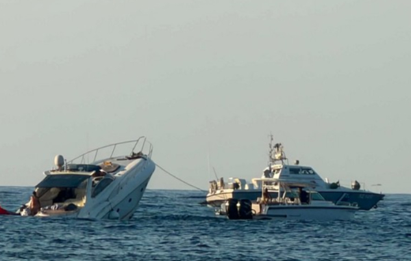 Χανιά: Τουριστικό σκάφος προσάραξε σε βράχια - Διασώθηκαν οι 10 επιβάτες