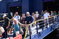 Επιστρέφουν και οι τελευταίοι αδειούχοι του Αυγούστου - Χιλιάδες αφίξεις στα λιμάνια της Αττικής