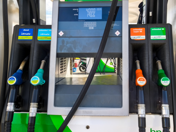 Greece Faces Fresh Fuel-Price Increases as Oil Rally Intensifies Pressure