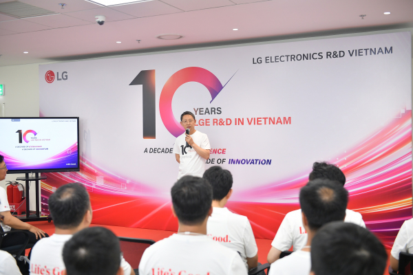 Η LG Electronics γιορτάζει 10 χρόνια έρευνας και ανάπτυξης λογισμικού αυτοκινήτου στο Βιετνάμ