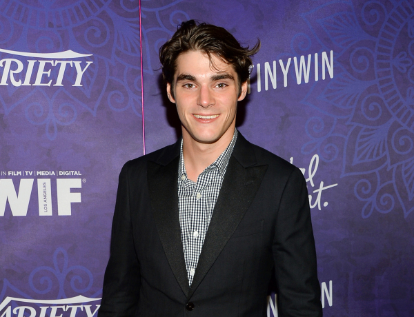 «Breaking Bad»: Το συγκινητικό αντίο του Bryan Cranston στον RJ Mitte - «Θα μου λείψεις, γιε μου»