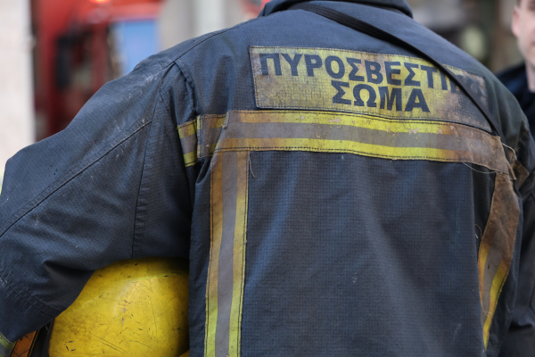 Φωτιά σε μονοκατοικία στην Κέρκυρα - Εγκαύματα υπέστη ο ιδιοκτήτης