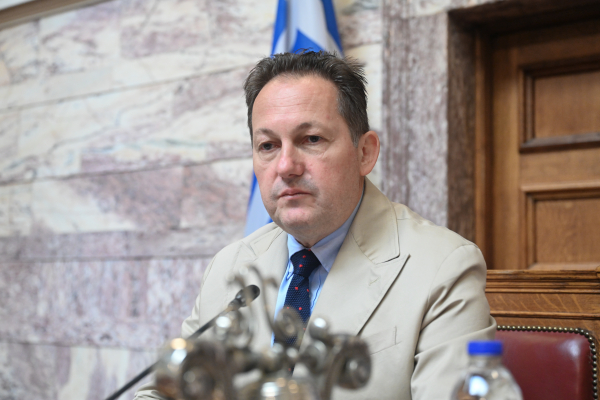 Πέτσας: Θα μπορούσε να γίνει η μείωση του ΕΦΚ και την έχω εισηγηθεί εδώ και μήνες