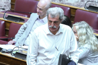 Πολάκης κατά Πατούλη: Παράνομες ενδοφλέβιες εγχύσεις, σε ξενοδοχεία και βίλες στη Μύκονο