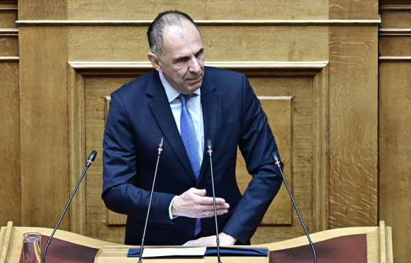 Γεραπετρίτης: «Καμία έκπτωση σε θέματα κυριαρχίας»