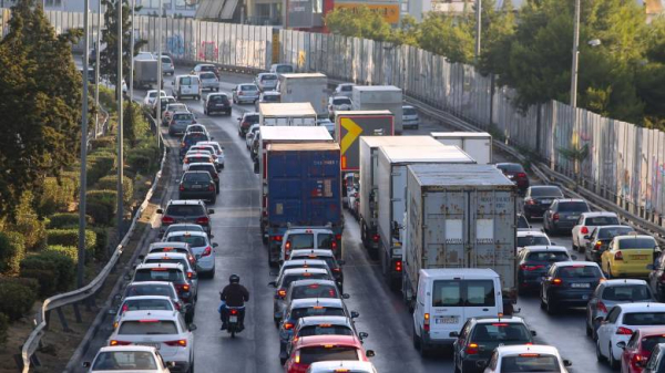 Τροχαίο στον Κηφισό: «Στο κόκκινο» η κίνηση προς Πειραιά, καθυστερήσεις και στην Αττική Οδό