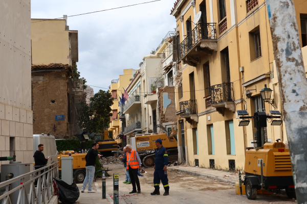 Φονική έκρηξη στην Πλάκα: «Θύμισαν Βηρυτό οι εικόνες» - Τα σενάρια που εξετάζονται