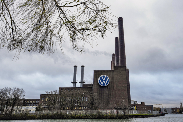 Πώς η VW σχεδιάζει να μειώσει τη γκάμα μοντέλων της για να μειώσει το κόστος