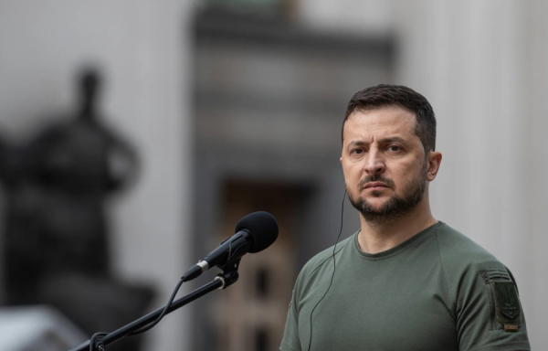 Ζελένσκι: Η Ρωσία πλήττει ουκρανικά αεροδρόμια πριν από την επίσκεψη των Αμερικανών διαπραγματευτών