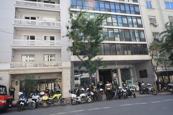 Μπαράζ απειλών για βόμβες στο προξενείο της Γαλλίας, την πρεσβεία της Αιγύπτου, το ΕΒΕΑ και το ΒΕΑ
