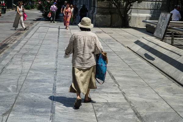 Συνταξιούχος των 670 ευρώ καλείται να πληρώσει 140.000 ευρώ σε 12 μήνες για εξόφληση δανείου