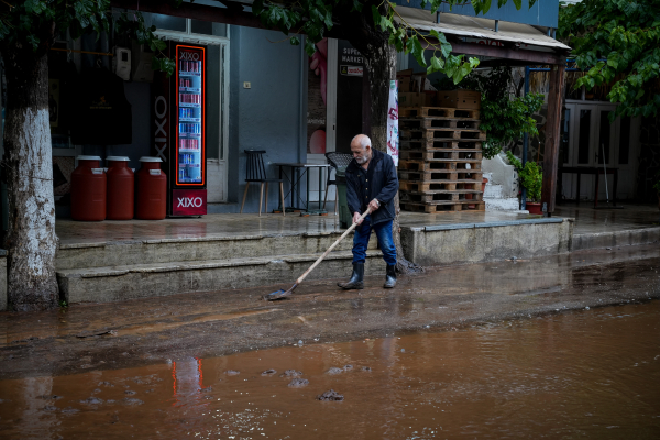 Η «εκρηκτική κυκλογένεση» στον Βόρειο Ατλαντικό «έπνιξε» την Κρήτη: Γιατί «μπλόκαρε» ο καιρός πάνω από την Ευρώπη