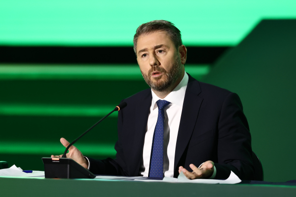 Ανδρουλάκης: Η χώρα πρέπει να πάει παρακάτω, πόσες ευκαιρίες θέλουν Μητσοτάκης και Τσίπρας;
