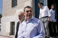 Η μεγάλη προοδευτική «σύναξη» του καλοκαιριού: Παρουσία Αρναουτάκη, Κουρέτα, Δούκα και Μώραλη, το σχέδιο Τσίπρα για την τοπική αυτοδιοίκηση