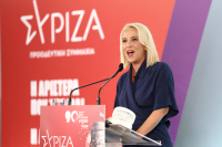 Δούρου από ΔΕΘ: Ανασυνταχθήκαμε και συνεχίζουμε καθαρά, σταθερά, Αριστερά