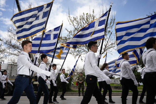 28η Οκτωβρίου: Το πρωτόκολλο για τα ρούχα της παρέλασης των μαθητών