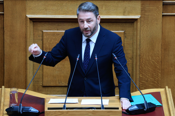 LIVE η ομιλία Ανδρουλάκη στη Βουλή