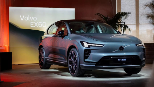 Volvo EX60: Πρώτη εμφάνιση στην Ελλάδα