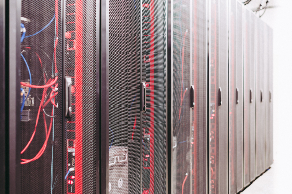 Συμφωνία ΔΕΗ και Amazon για Data Center 300 MW στη Δυτική Μακεδονία – Προοπτική επέκτασης έως 1 GW