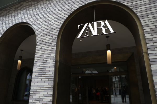 Απαγόρευση πωλήσεων για μπουφάν ZARA λόγω επικίνδυνων χημικών ουσιών