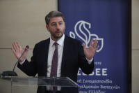 «Έχεις ερωτήσεις; Έχουμε λύσεις»: Q&A από τον Νίκο Ανδρουλάκη στο TikTok για το ιδιωτικό χρέος