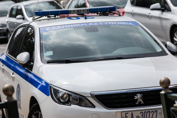 Θεσσαλονίκη: 58χρονη έβαλε φωτιά στην πόρτα της γειτόνισσάς της και την απείλησε
