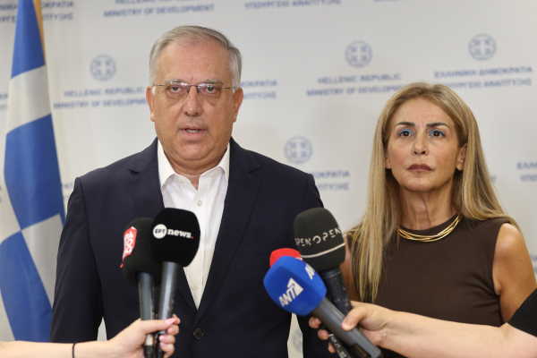 Θεοδωρικάκος: Στηρίζουμε το εισόδημα της ελληνικής οικογένειας, είμαστε μαζί με τους πολίτες