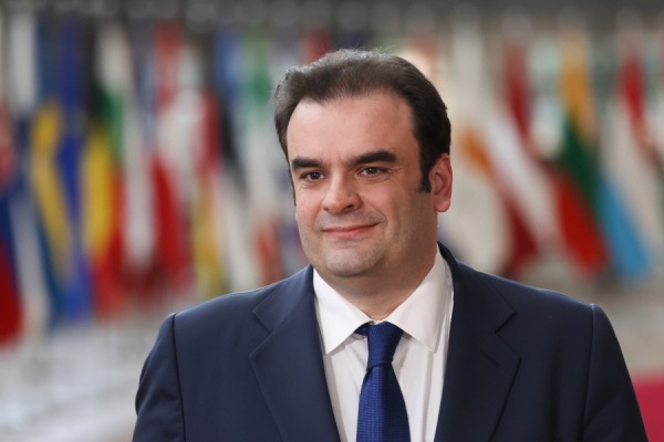 «Ποντάρει» σε Λεκορνί ο Πιερρακάκης