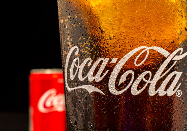 Coca-Cola: Έρχονται νέες γεύσεις – Τι αλλάζει σε Coke, Powerade και άλλα δημοφιλή αναψυκτικά