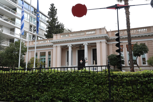 Σε δικαστικό σπιράλ το Μαξίμου, αντιμέτωπο με καθετοποιημένη διαφθορά