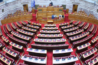 Συνταγματική Αναθεώρηση: «Άσπρο» η κυβέρνηση, «μαύρο» η αντιπολίτευση προς την πρώτη ψηφοφορία