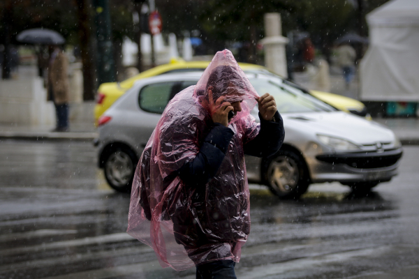 Τάσος Αρνιακός για καιρό: «Θα βρέχει συνεχώς και συνέχεια»