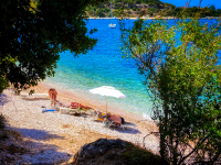 Σε κλοιό καύσωνα η Ελλάδα με 42άρια - Ποιες περιοχές θα «βράσουν» και πότε θα δροσίσει