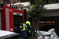 Φωτιά σε εγκαταλελειμμένο κτίριο στο Μεταξουργείο - Διακοπή κυκλοφορίας