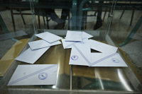 Εκλογές την άνοιξη: Γιατί «πανηγυρίζει» ο Τσίπρας - Γιατί το κόμμα Σαμαρά πάει από Χριστούγεννα, τα συν και τα πλην για ΠΑΣΟΚ και ΣΥΡΙΖΑ