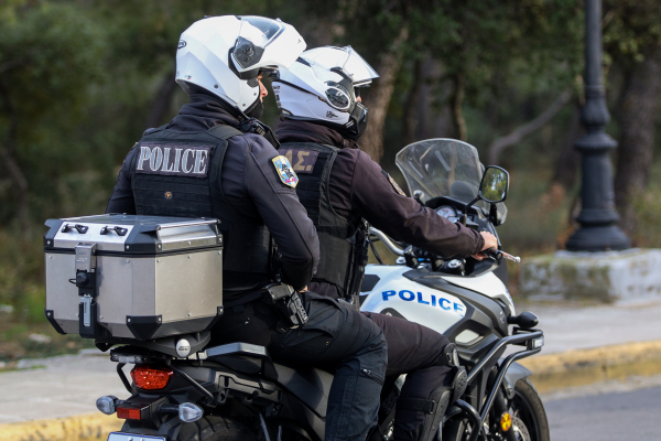 Ηράκλειο: Διέπρατταν απάτες προσποιούμενοι υπαλλήλους του ΔΕΔΔΗΕ - Τρεις συλλήψεις