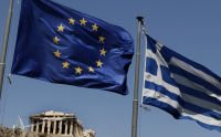 Τα ελληνικά νοικοκυριά τρώνε διαρκώς τις καταθέσεις - Τι αποκαλύπτουν νέα στοιχεία της Eurostat