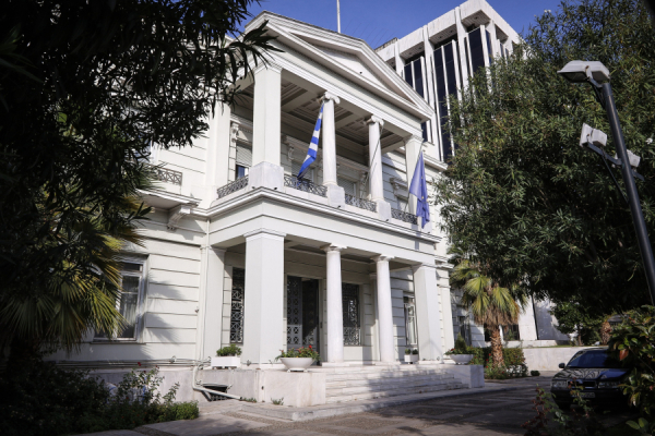 Εκπρόσωπος ΥΠΕΞ: Νόμιμη άμυνα ο εξοπλισμός των νησιών στο ανατολικό Αιγαίο