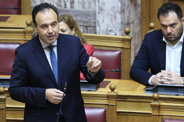 Παπαστεργίου: Οι πλατφόρμες social media θα πρέπει από 1η Ιανουαρίου να επιβεβαιώσουν την ηλικία των χρηστών