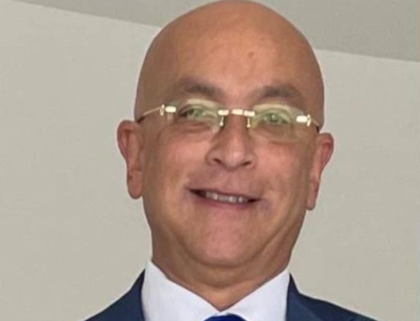 Το Φαινόμενο Cantillon και η Ελληνική Οικογένεια: Γιατί η Ανάπτυξη Δεν Μοιάζει με Πρόοδο